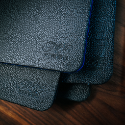 Tapis Suede Leather Petit (bleu)